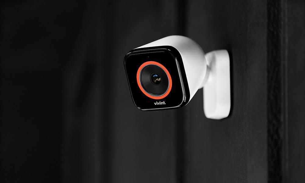 Smart Security Evolved - Transform Your Home with Advanced Security Camera with Monitor