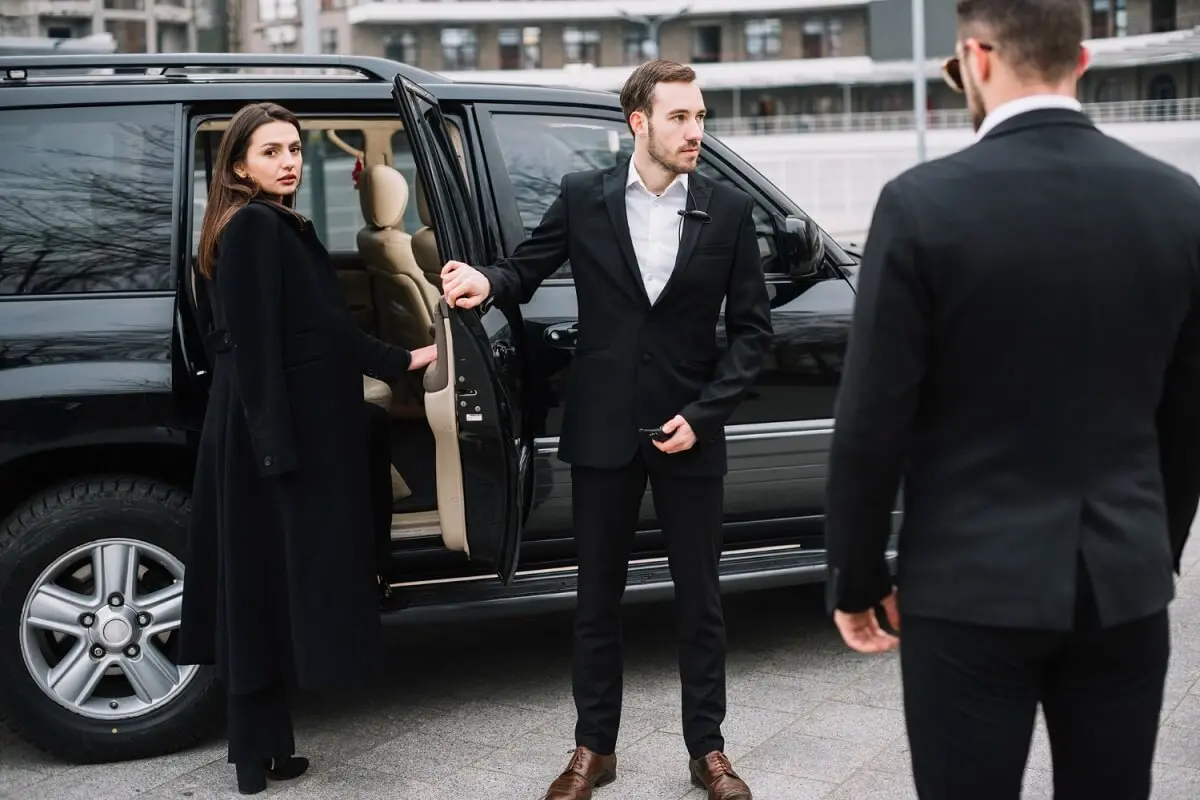 VIP Car Hire Tips: What To Know Before Booking a VIP Chauffeur Service