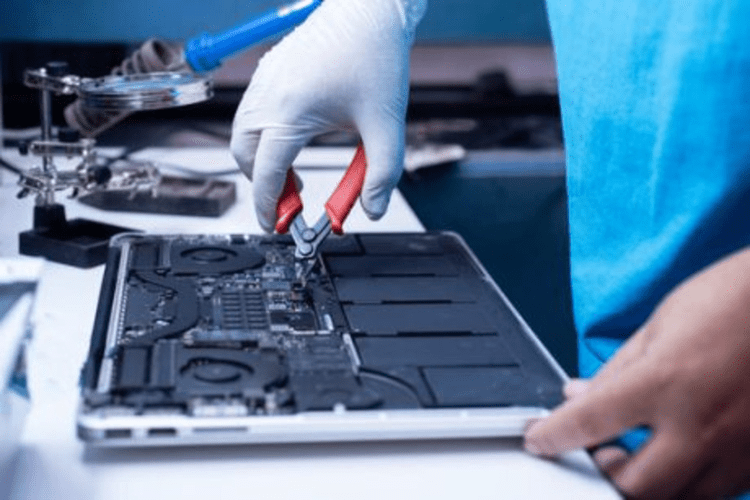 Qualist Technician Launches Advanced Gadget Repair Service in Dubai | by Qualist Technician | Jun, 2024 | Medium