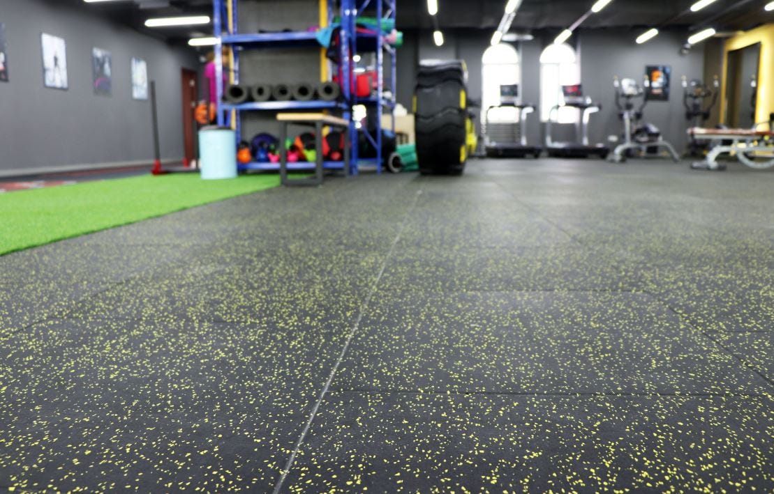 The Benefits and Versatility of Rubber Flooring | by Interior Design | Jul, 2024 | Medium