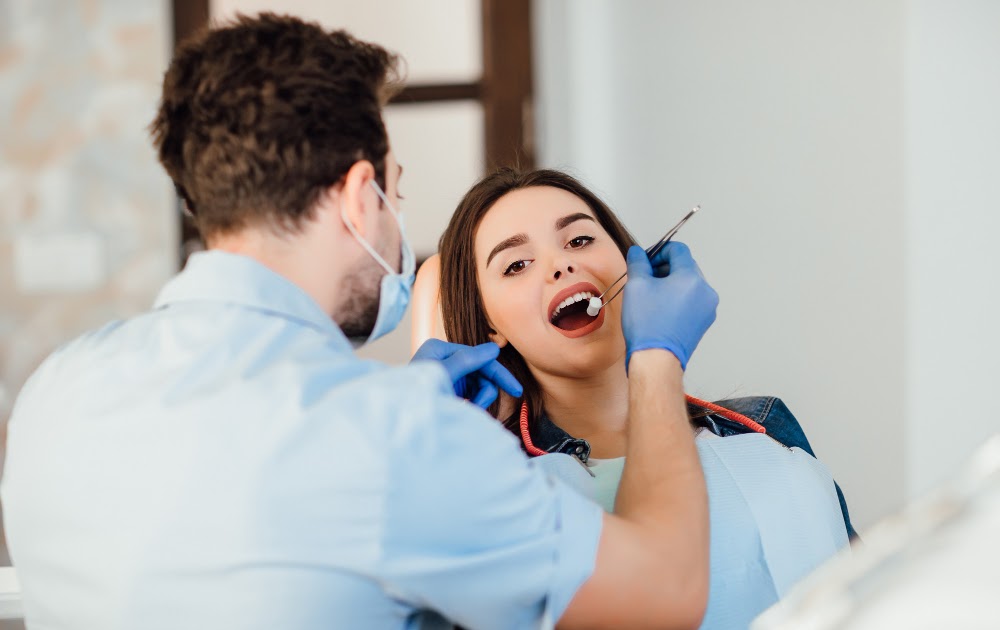Career Opportunities After Graduating from a Dental Hygienist Program