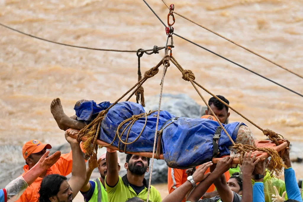 India landslide: Toll hits 166 as rains hamper rescue efforts - EasternEye