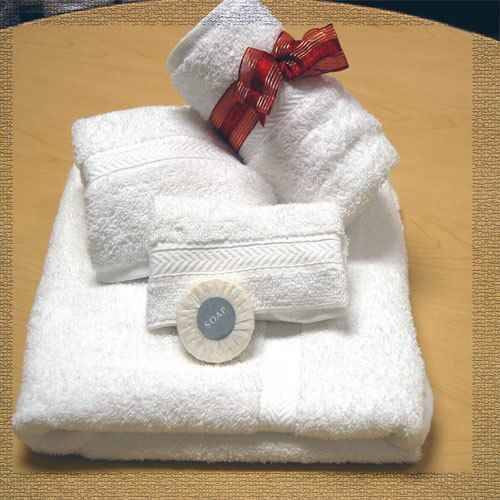 Hotel Bathroom Supplies - Hotel Towels  - Pool Towels & Beach Towels - Hotel supplies by Hotels4Humanity