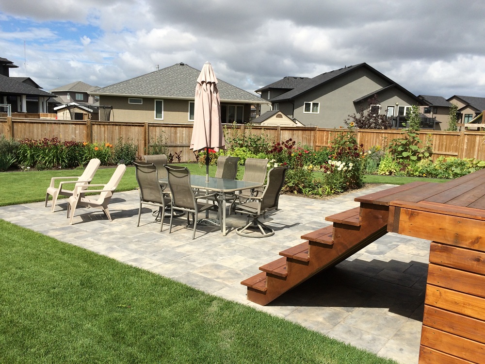 Paving Stone Construction Services Saskatoon, Warman, Martensville - Landscapers Installation