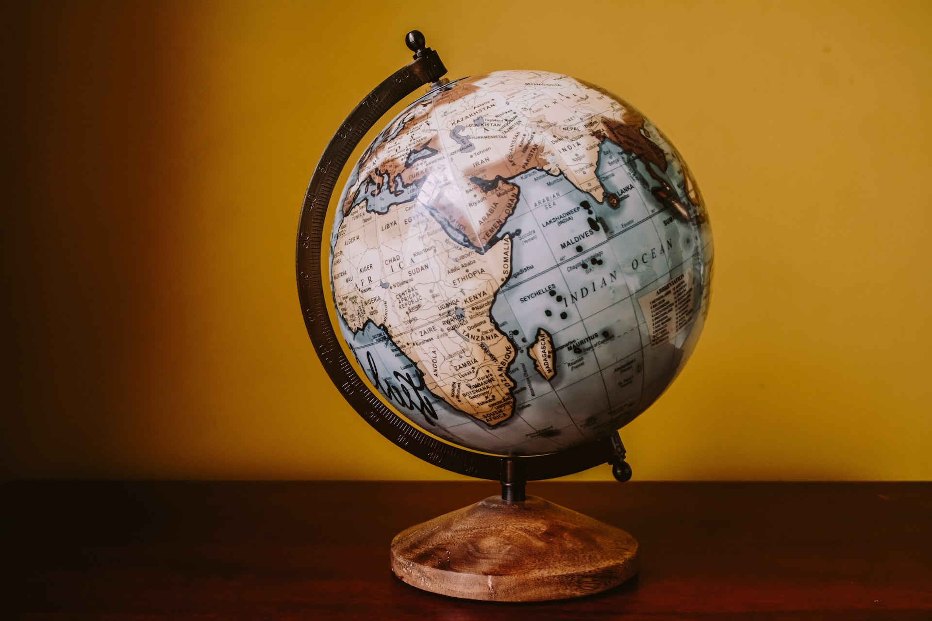 Discover Stunning Globes for Home Decor | Globedecor